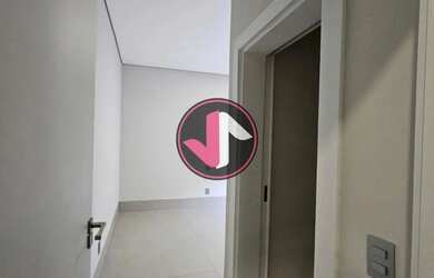 Imagem 12: Venda Incrível em Cuiabá Casa Neoclássica no Condomínio Villa Jardim...