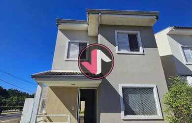 Imagem: A casa em condomínio possui 3 Dormitórios, 2 Banheiros, 2