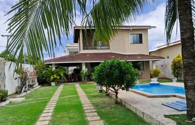 Imagem: A casa em condomínio possui 4 Dormitórios, 5 Banheiros, 2