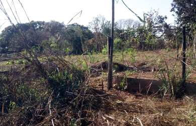 Imagem: O terreno possui 360m² de Área e está localizado em Mansões