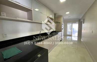 Imagem: A casa possui 3 Dormitórios, 2 Banheiros, 3 Vagas na garagem