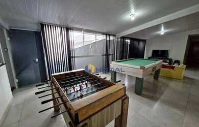 Imagem: A casa possui 4 Dormitórios, 3 Banheiros, 2 Vagas na garagem