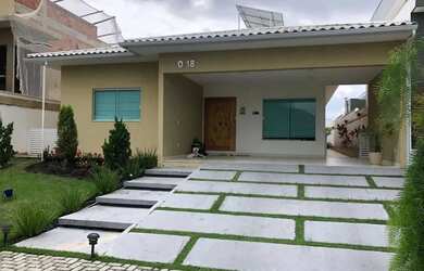 Imagem: A casa em condomínio possui 3 Dormitórios, 2 Banheiros, 2