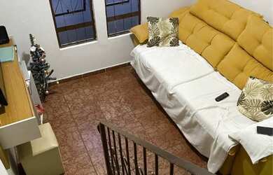 Imagem: A casa possui 5 Dormitórios, 3 Banheiros, 3 Vagas na garagem