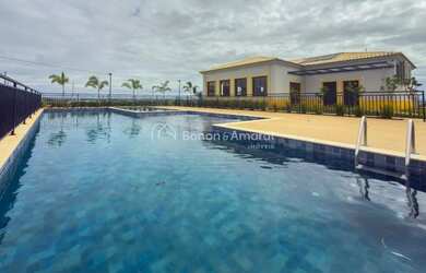 Imagem: O terreno possui 200m² de Área, Imóvel novo e está localizado