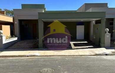 Imagem: A casa em condomínio possui 2 Dormitórios, 3 Banheiros e 104m²