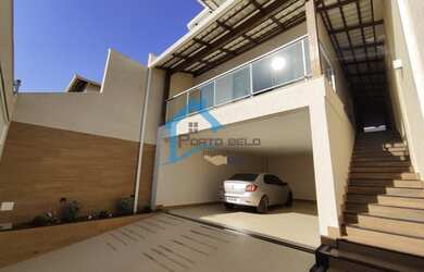 Imagem: A casa possui 3 Dormitórios, 3 Banheiros, 5 Vagas na garagem