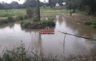Imagem: A fazenda possui Varanda e está localizado em Itatiaiuçu