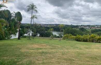 Imagem: O terreno possui 1.299m² de Área, Imóvel novo e está localizado