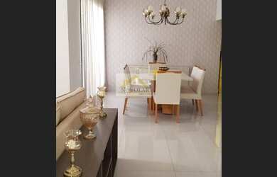 Imagem: A casa em condomínio possui 3 Dormitórios, 1 Banheiro, 2 Vagas