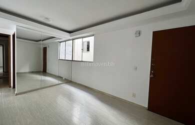 Imagem: O apartamento possui 3 Dormitórios, 1 Banheiro, 1 Vaga na garagem