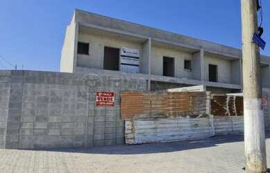 Imagem: A casa possui 3 Dormitórios, 3 Banheiros, 2 Vagas na garagem