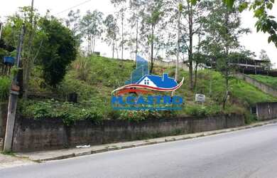 Imagem: O terreno possui 2.036m² de Área e está localizado em Prado