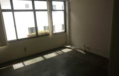 Imagem: O depósito possui 1 Vaga na garagem, 39m² de Área e está