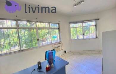 Imagem: O depósito possui 293m² de Área e Varanda e está localizado