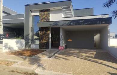 Imagem: A casa em condomínio possui 3 Dormitórios, 3 Banheiros, 4