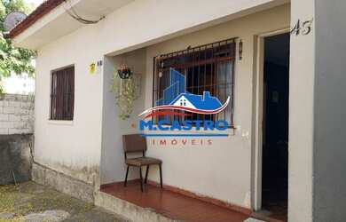 Imagem: A casa possui 2 Dormitórios, 1 Banheiro, 3 Vagas na garagem