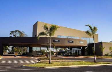 Imagem: O terreno possui 719m² de Área e está localizado em Morada