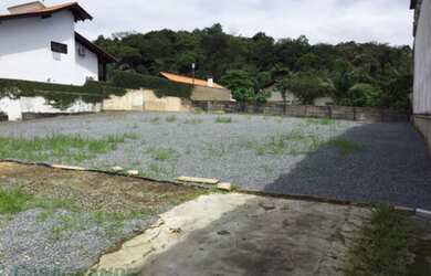 Imagem: O terreno possui 680m² de Área e está localizado em Velha