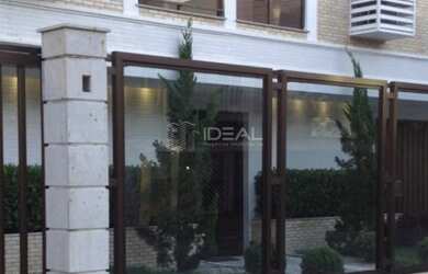 Imagem: O apartamento possui 3 Dormitórios, 1 Banheiro, 1 Vaga na garagem