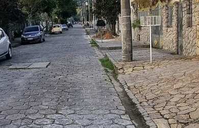 Imagem: O terreno possui 360m² de Área e está localizado em Piratininga