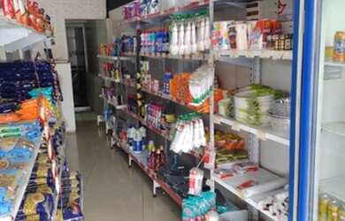 Imagem: O depósito possui 5 Vagas na garagem e está localizado em