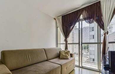 Imagem: O apartamento possui 2 Dormitórios, 1 Banheiro, 1 Vaga na garagem