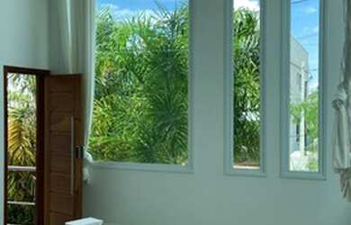 Imagem: A casa em condomínio possui 4 Dormitórios, 5 Banheiros, 2