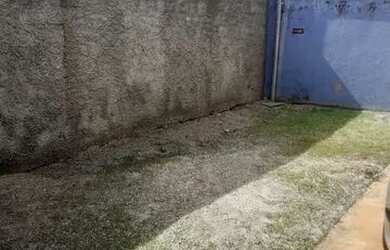 Imagem: A casa possui 2 Dormitórios, 1 Banheiro, 3 Vagas na garagem