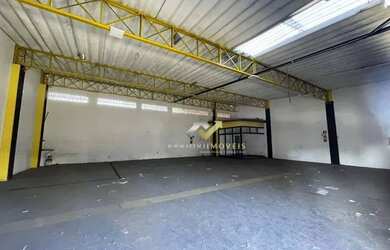 Imagem: O depósito possui 300m² de Área e está localizado em Centro