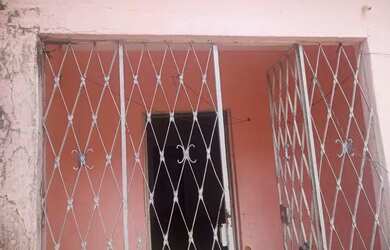 Imagem: A casa possui 2 Dormitórios, 1 Banheiro e está localizado