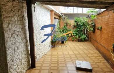 Imagem: A casa possui 2 Dormitórios, 3 Banheiros, 3 Vagas na garagem