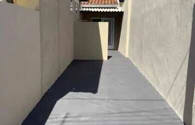 Imagem: A casa para alugar possui 2 Dormitórios, 1 Banheiro, 2 Vagas