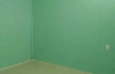 Imagem: A casa possui 1 Dormitório, 1 Banheiro e está localizado