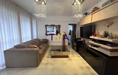 Imagem: O apartamento possui 2 Dormitórios, 1 Banheiro, 2 Vagas na