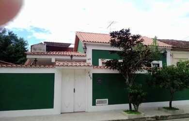 Imagem: A casa possui 2 Dormitórios, 2 Banheiros, 130m² de Área e