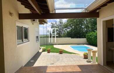 Imagem: A casa em condomínio possui 3 Dormitórios, 5 Banheiros, 4