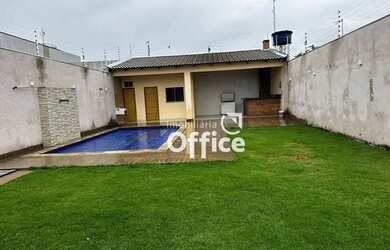 Imagem 1: Lote com piscina e área gourmet à venda, 200 m² por R$ 250.000 - Residencial Cidade Indust