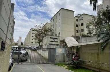 Imagem: O apartamento possui 2 Dormitórios, 1 Banheiro, 1 Vaga na garagem