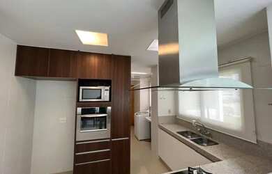 Imagem: O apartamento possui 3 Dormitórios, 1 Banheiro, 117m² de Área