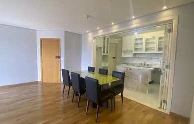 Imagem: O apartamento possui 3 Dormitórios, 2 Banheiros, 2 Vagas na