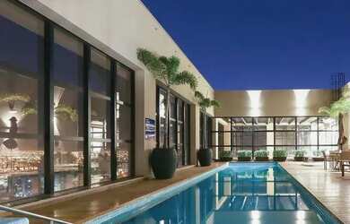 Imagem: O apartamento possui 1 Dormitório, 1 Banheiro, 1 Vaga na garagem