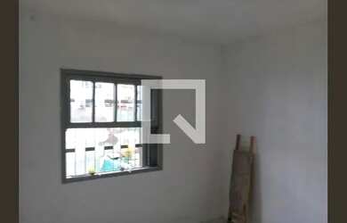 Imagem: A casa possui 4 Dormitórios, 2 Banheiros, 3 Vagas na garagem