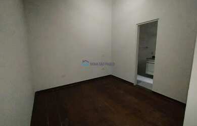 Imagem: A casa possui 4 Dormitórios, 4 Banheiros, 2 Vagas na garagem