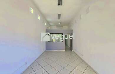 Imagem: O depósito possui 1 Vaga na garagem e 82m² de Área e está