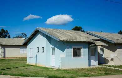 Imagem: A casa em condomínio possui 2 Dormitórios, 2 Banheiros, 1