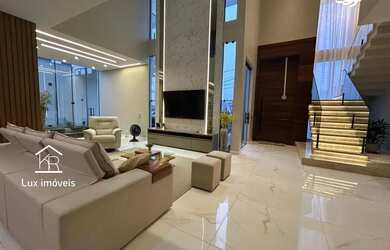 Imagem: A casa em condomínio possui 4 Dormitórios, 5 Banheiros, 4