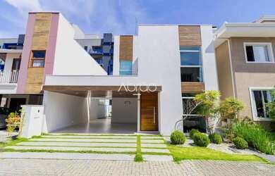 Imagem: A casa em condomínio possui 3 Dormitórios, 3 Banheiros, 4