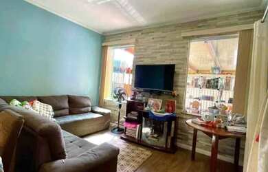 Imagem: A casa possui 3 Dormitórios, 2 Banheiros e 1 Vaga na garagem