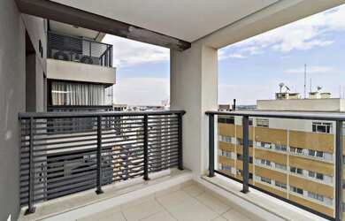 Imagem: O apartamento possui 1 Dormitório, 1 Banheiro, 1 Vaga na garagem